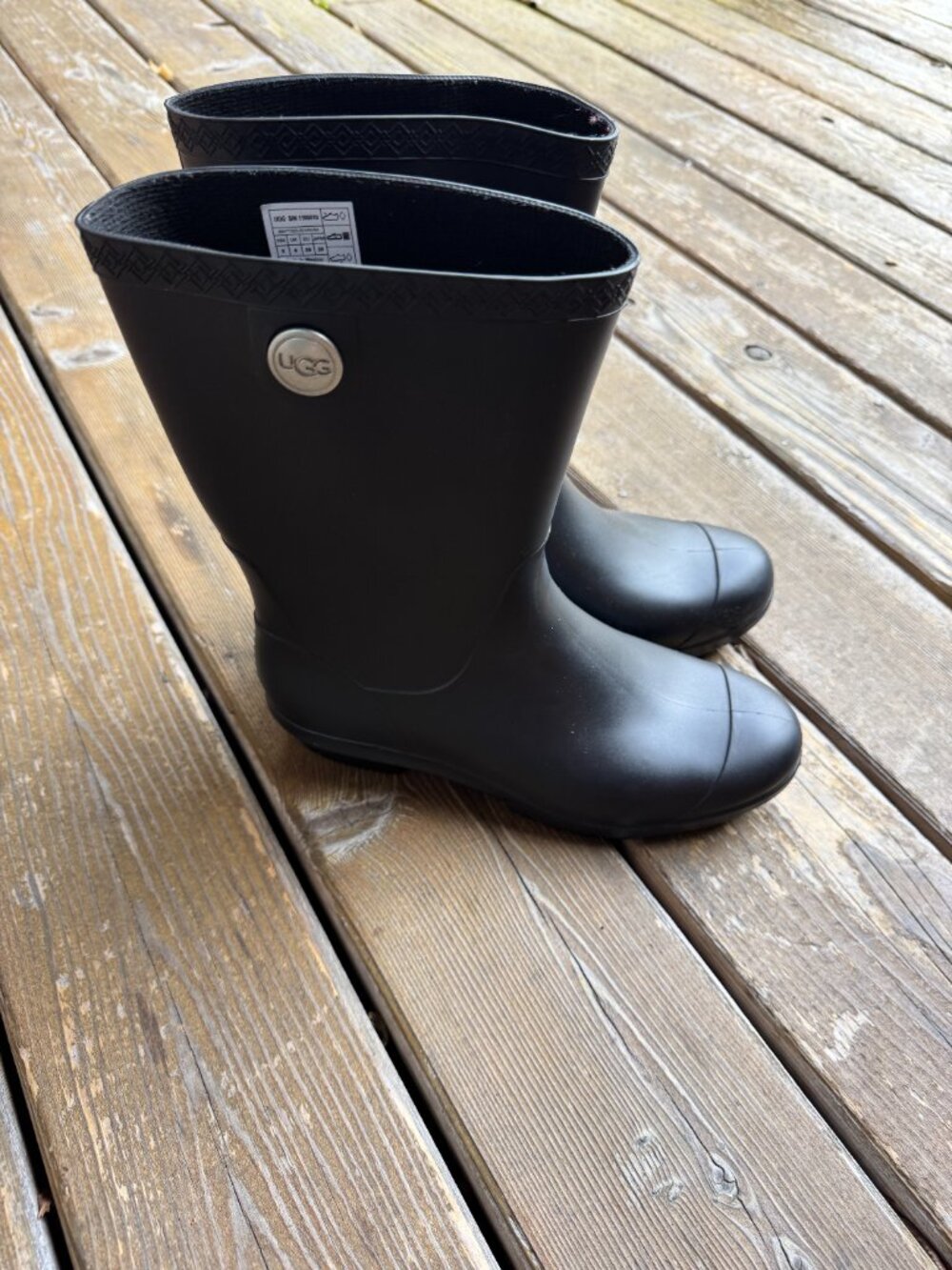 UGG Black Shaye Waterproof Celeb Style Rain Boots in Women's 8